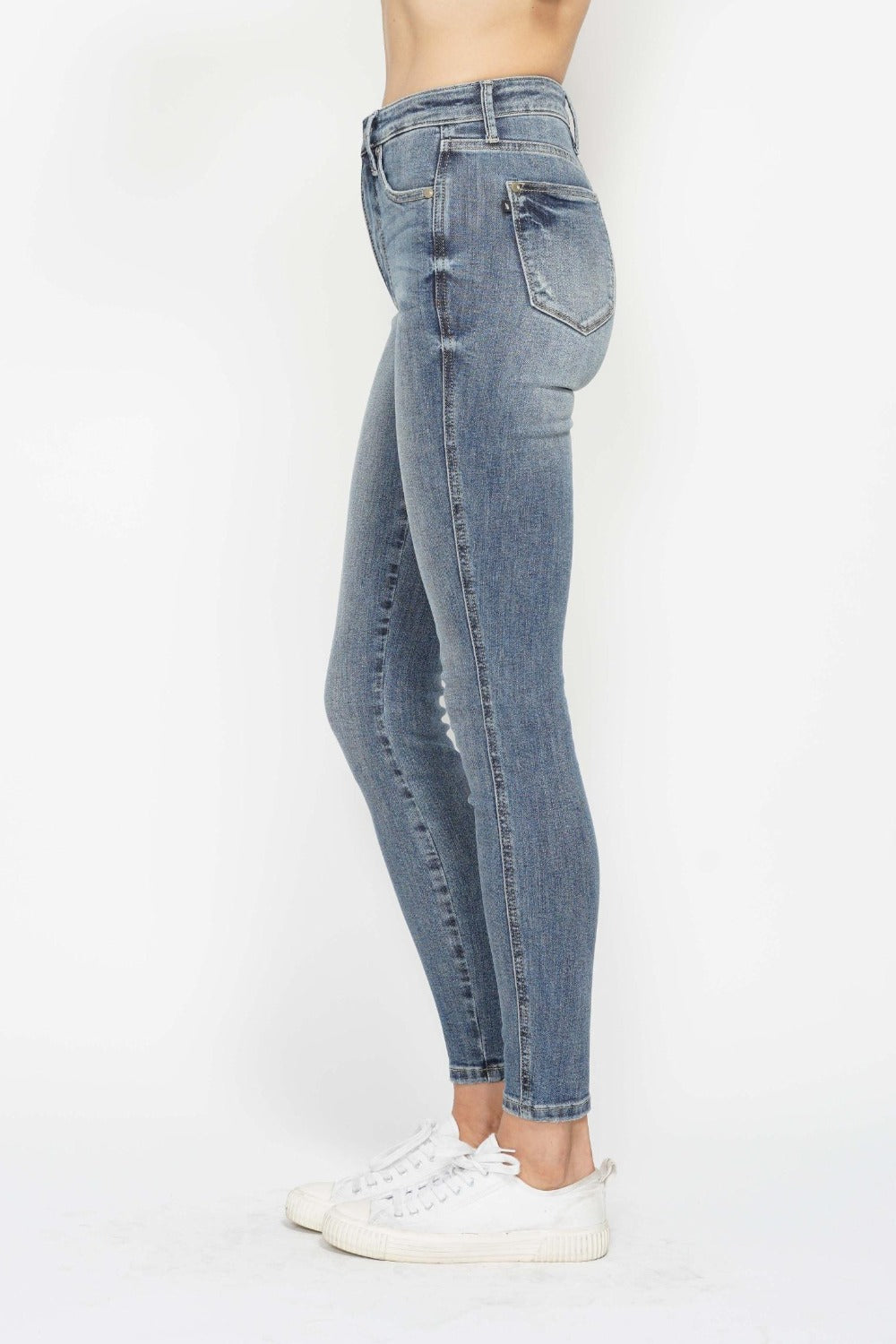 Judy Blue Skinny Jeans With Tummy Control