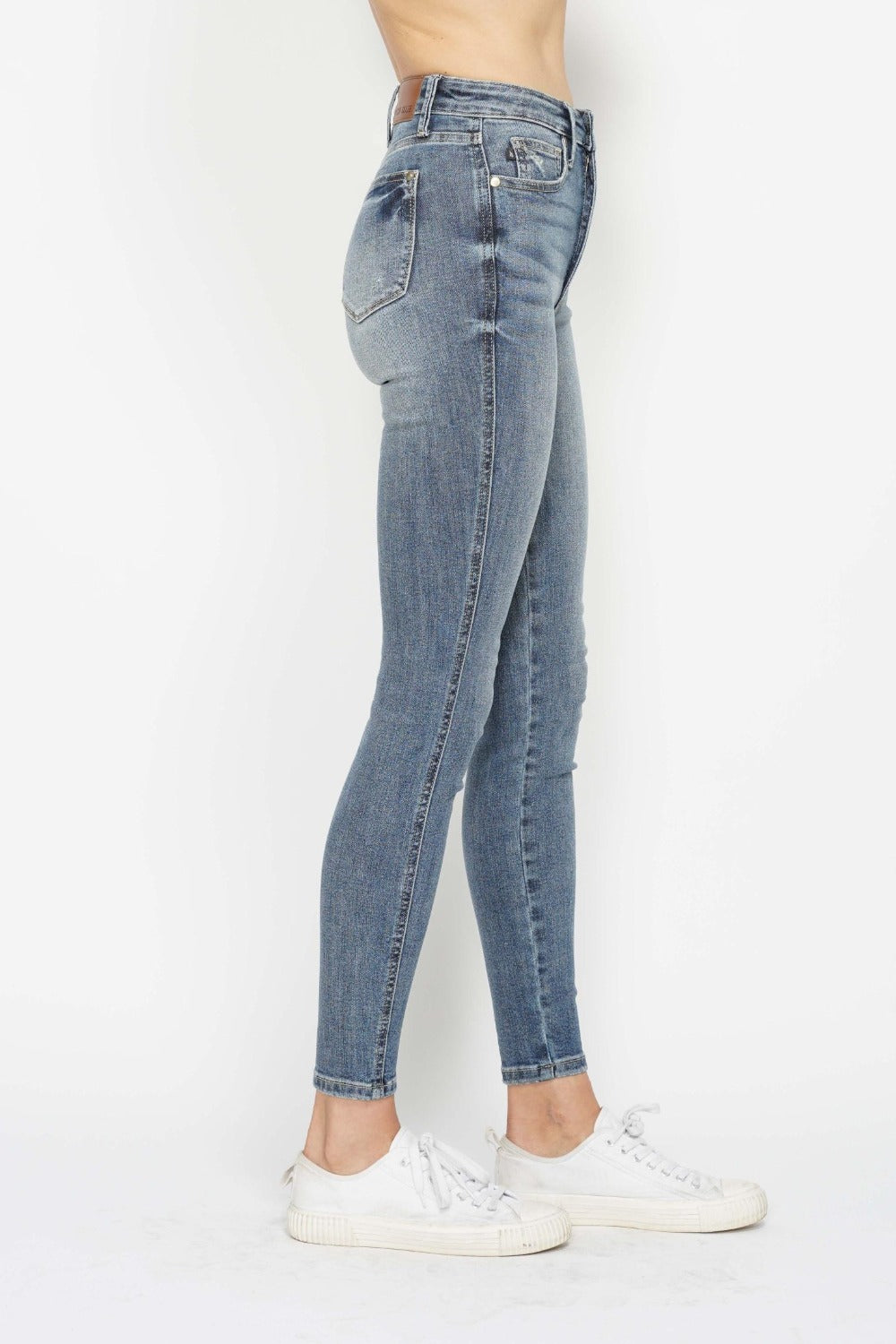 Judy Blue Skinny Jeans With Tummy Control