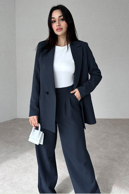 Chic Blazer & Pants Suit