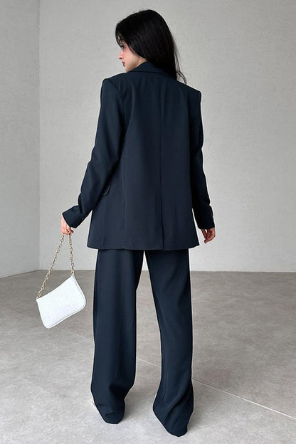 Chic Blazer & Pants Suit